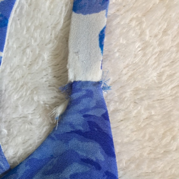 SoldX Anthropologie Blue Rose Tank size Medium - Picture 4 of 4